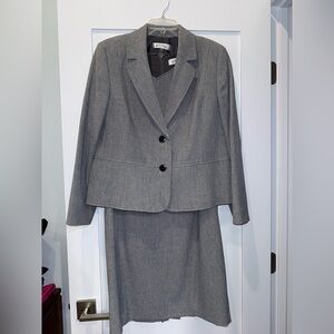 Kasper Gray Two-Piece Blazer and Sleeveless Sheath Dress Suit